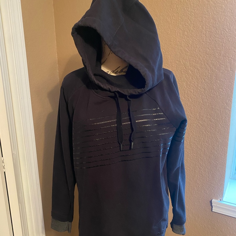 Under Armour sweatshirt